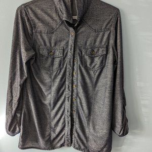 Suzy Shier Small Grey button up collared shirt